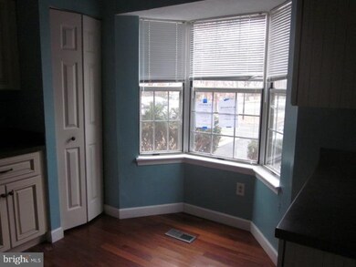 15619 Ambiance Dr, North Potomac, MD 20878 - photo 4