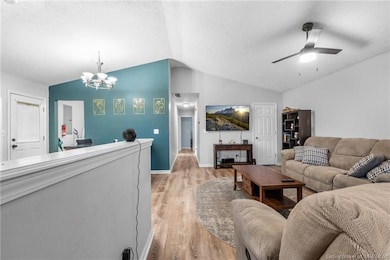 917 Valley View Rd, New Albany, IN 47150 - photo 5