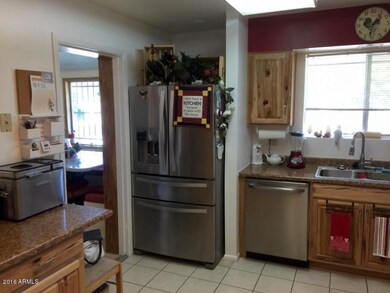 10034 W Cumberland Dr, Sun City, AZ 85351 - photo 4