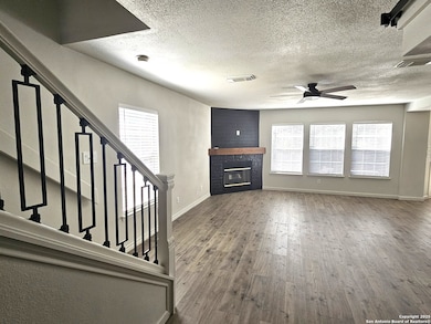 1648 Dogwood Ln, Schertz, TX 78154 - photo 2