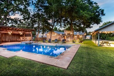 609 W Austin St, Fredericksburg, TX 78624 - photo 7