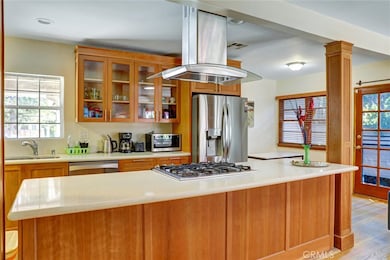 15123 Killion St, Sherman Oaks, CA 91411 - photo 4