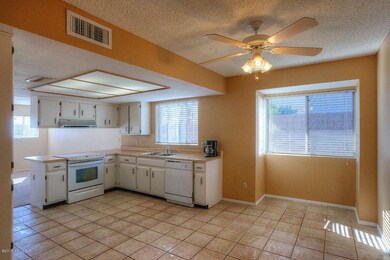 309 W Alamo Dr unit 2, Chandler, AZ 85225 - photo 7