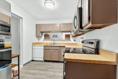 1291 Worthington Creek Dr unit 7, Columbus, OH 43085 - photo 6