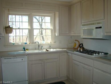 1225 Neely Dr, Asheboro, NC 27205 - photo 4