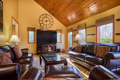 112 Federal St, Millers Falls, MA 01349 - photo 5