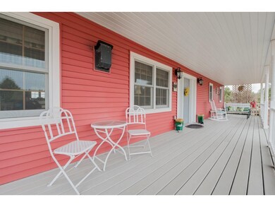 Closer view of the huge 48x8 maintenance free cove