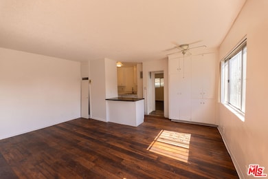 275 Lucas Ave unit 11, Los Angeles, CA 90026 - photo 2