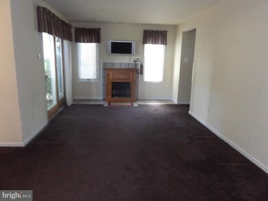 812 Pennsylvania Ave, Southampton, PA 18966 - photo 4