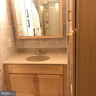 11216 Empire Ln, Rockville, MD 20852 - photo 6