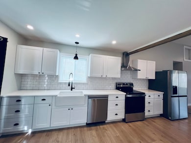 8 Rustic Rd, Ridgefield, CT 06877 - photo 2