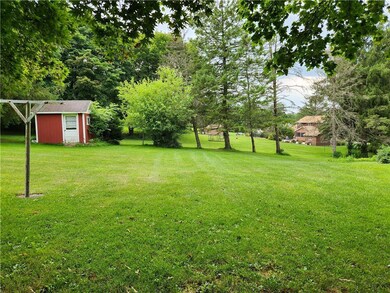933 Point Phillips Rd, Bath, PA 18014 - photo 4