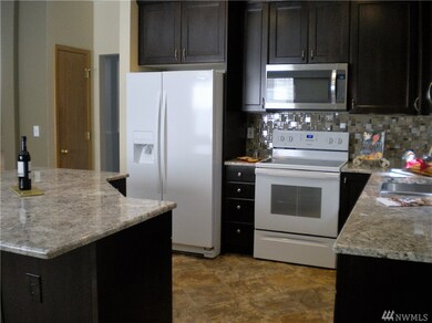 4618 160th Place SW unit 21, Lynnwood, WA 98087 - photo 2
