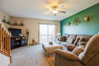 3620 Banar Dr SW unit E, Cedar Rapids, IA 52404 - photo 4