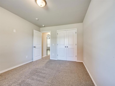 1236 Hickory Creek Dr, Yukon, OK 73099 - photo 7