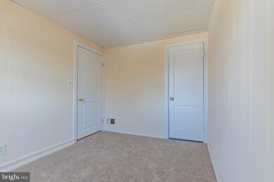 8452 Oakleigh Rd, Parkville, MD 21234 - photo 2