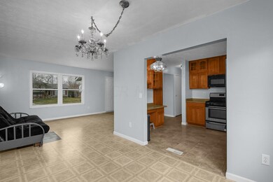 Dining to Kitchen MLS