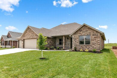 RE_633NEagleParkDr-3