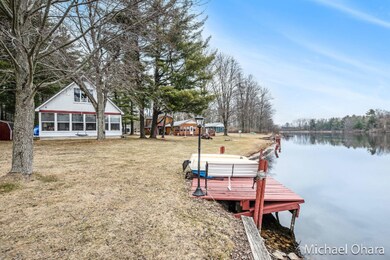 1556EJamesSt-26