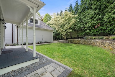 49 Longfellow Rd, Wellesley Hills, MA 02481 - photo 4