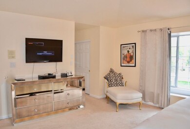 1550 E Catamaran Dr, Gilbert, AZ 85234 - photo 3