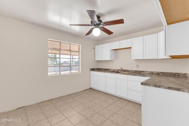 7714 Matamoros Dr, El Paso, TX 79915 - photo 3