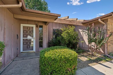 733 Spring Valley Dr, Hurst, TX 76054 - photo 6