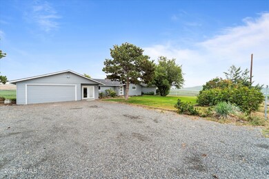 2691 Konnowac Pass Rd, Wapato, WA 98951 - photo 4