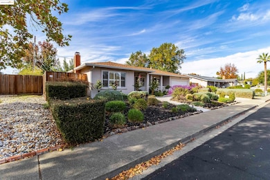 4656 Benbow Ct, Concord, CA 94521 - photo 4