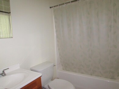 112 Broadmoor Dr, Hawley, PA 18428 - photo 5