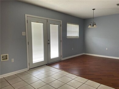 2712 Dauterive DriveKitchen into Dining area