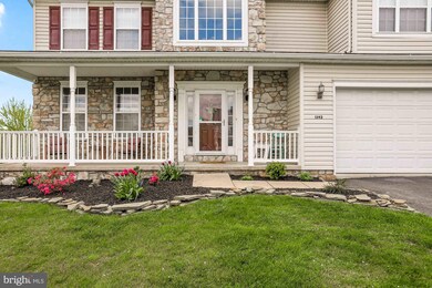 1392 Mallard Dr E, Chambersburg, PA 17202 - photo 2