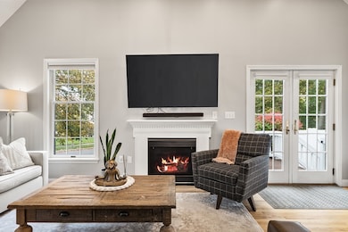 3 Garden Ln, Wakefield, MA 01880 - photo 5