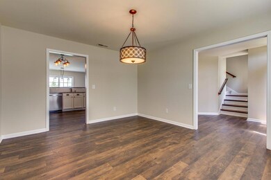Formal dining room that could be used for an office. (Cable connection)