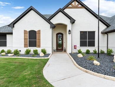 213 Buena Vista Dr, Godley, TX 76044 - photo 2