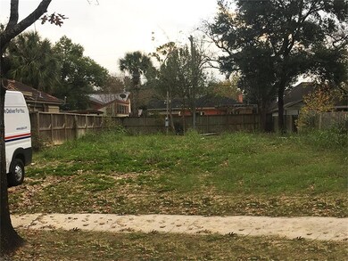 1641 Hawthorne St, Houston, TX 77006 - photo 3