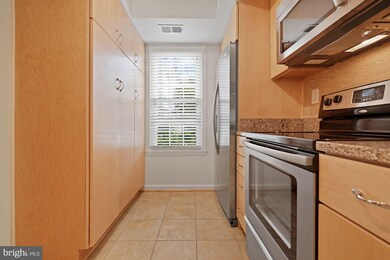 4511 28th Rd S unit 53, Arlington, VA 22206 - photo 5