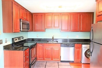 2510 Skyline Dr unit 11, Lowell, MA 01854 - photo 3