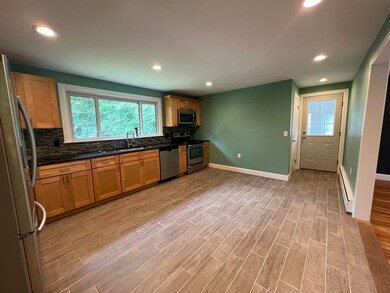 20 Crisci St, Leominster, MA 01453 - photo 4