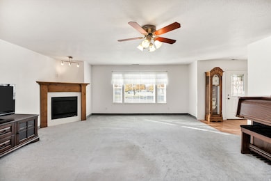 221 W 260 N, Hyde Park, UT 84318 - photo 3