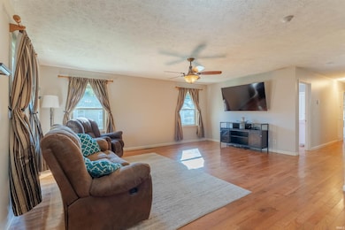 1606 Robin Ln, Mount Vernon, IN 47620 - photo 7