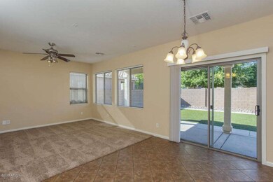 3004_E_Franklin_Ave_04