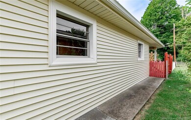 2417 Zurschmeide Dr, New Albany, IN 47150 - photo 2