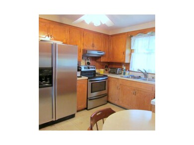 29 Randall St, Greenville, RI 02828 - photo 6