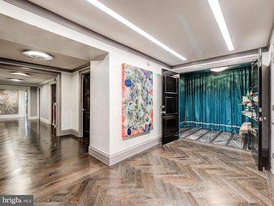 The Ritz-Carlton Residences, Baltimore, MD 21230 - photo 4