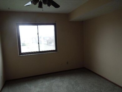 5267 Deignese Place unit 17D, Columbus, OH 43228 - photo 5