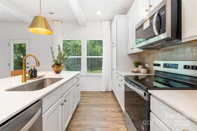 5941 Maple St unit 7165, Charlotte, NC 28269 - photo 6