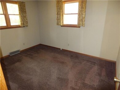 1302 Gumwood Dr, Columbus, OH 43229 - photo 6