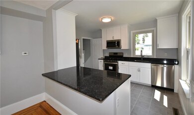 New Kitchen w/ Breakfast Bar