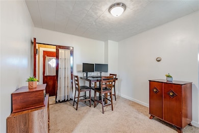 920 Howell St, Vandergrift, PA 15690 - photo 4